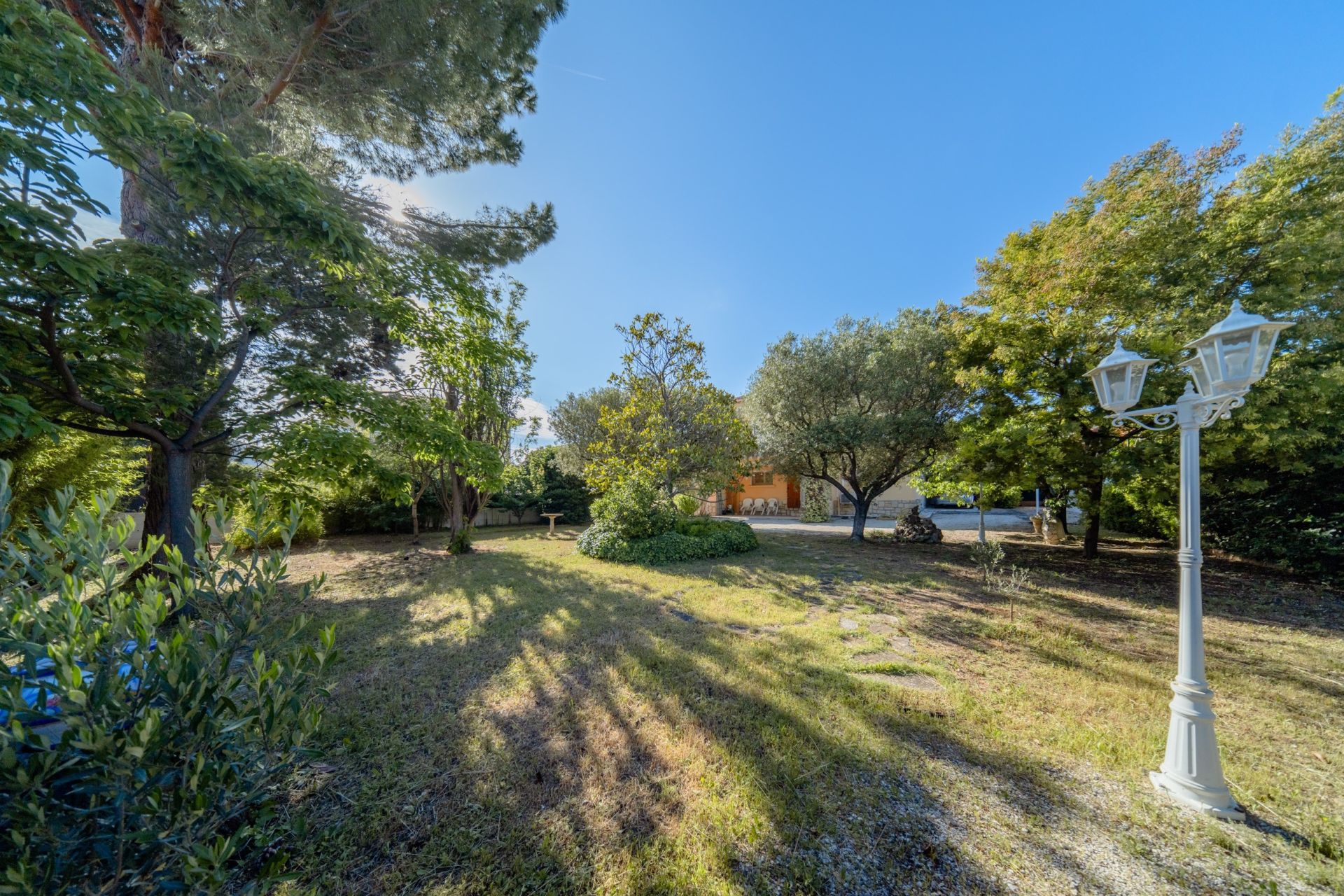 maison 5 Pièces en vente sur SANARY SUR MER (83110)