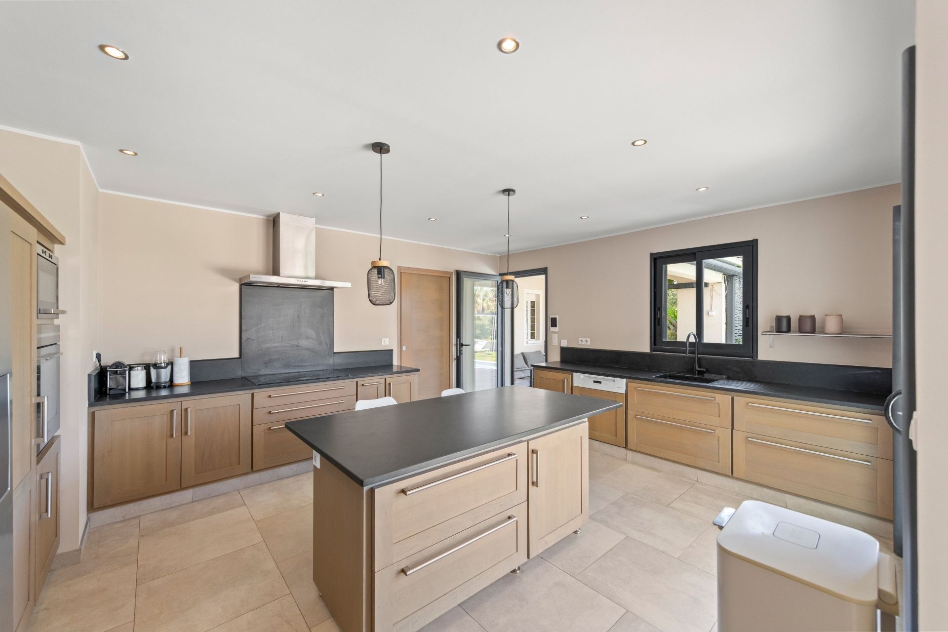 maison 5 Pièces en vente sur SANARY SUR MER (83110)