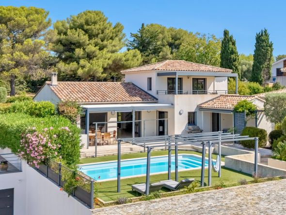Vente Maison Sanary-sur-Mer 5&nbsp;Pièces 172&nbsp;m²