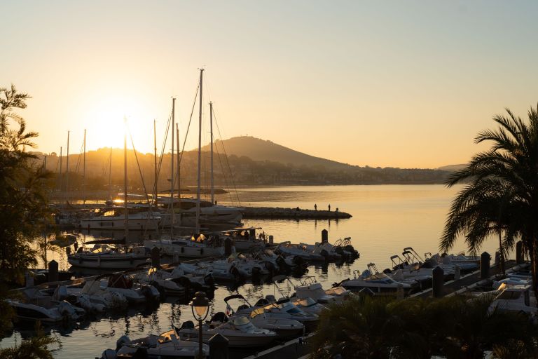 maison de ville 5 Pièces en vente sur SANARY SUR MER (83110)