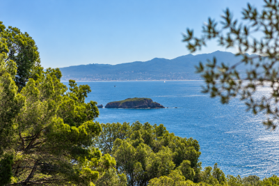 Vente Villa Saint-Cyr-sur-Mer 8&nbsp;Pièces 337&nbsp;m²