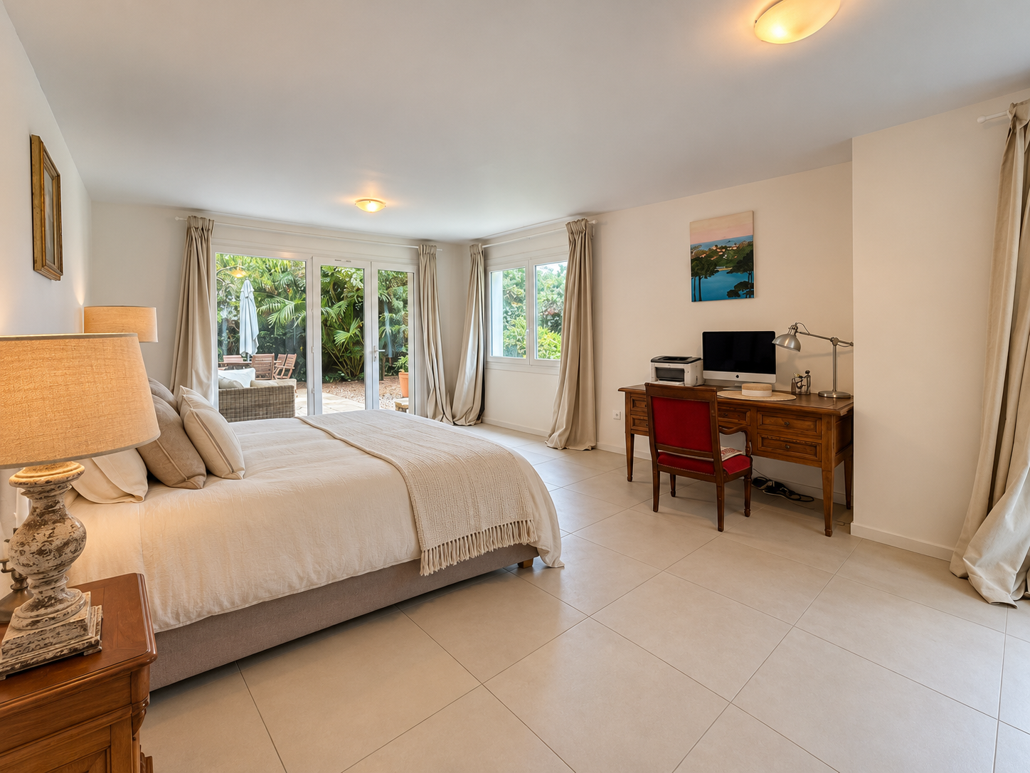 house 6 Rooms for sale on SANARY SUR MER (83110)