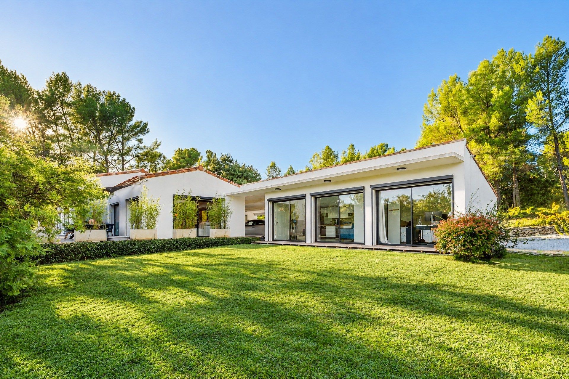 house 6 Rooms for sale on LE CASTELLET (83330)