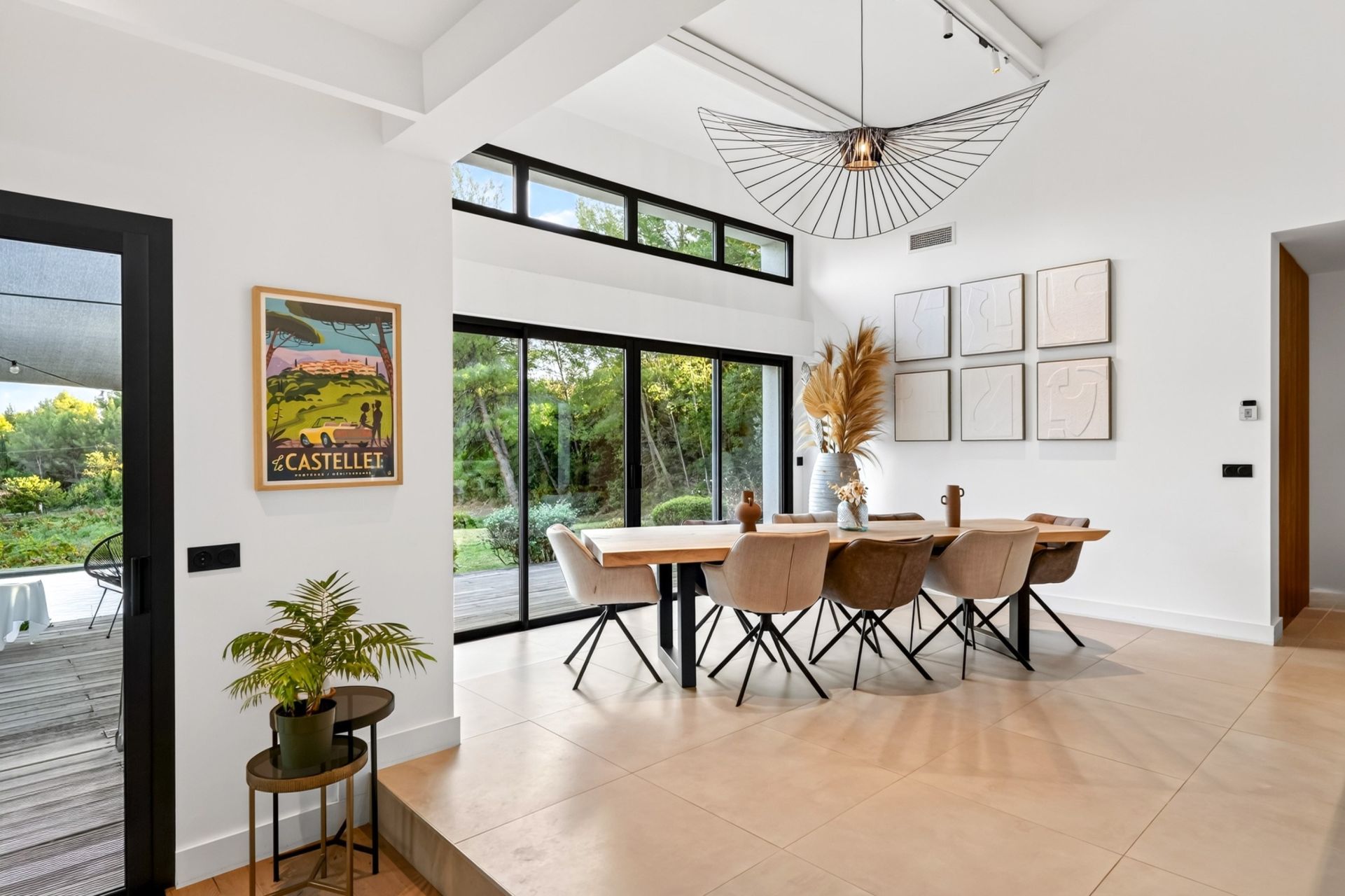 house 6 Rooms for sale on LE CASTELLET (83330)