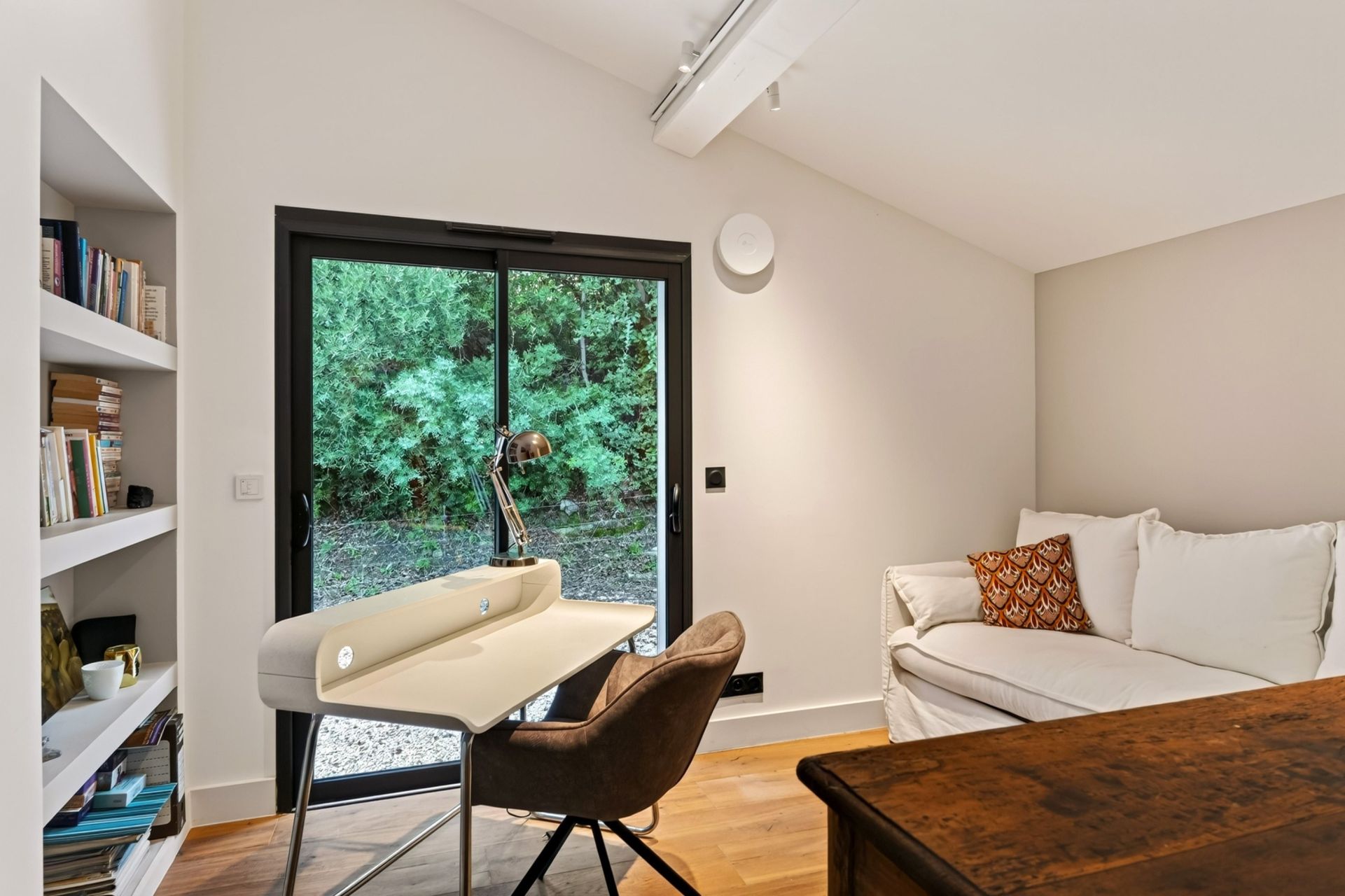 house 6 Rooms for sale on LE CASTELLET (83330)