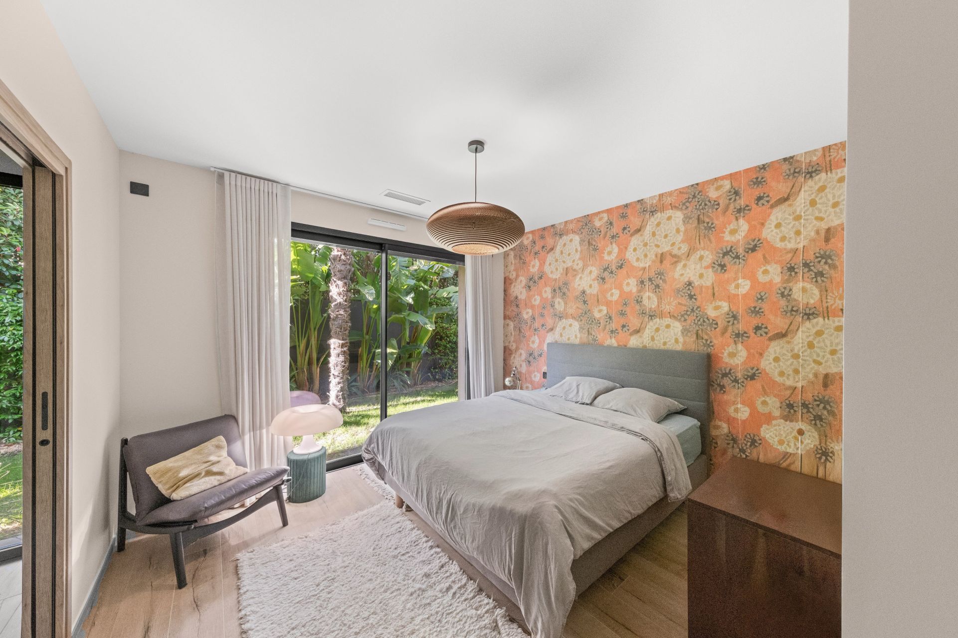 house 6 Rooms for sale on SANARY SUR MER (83110)