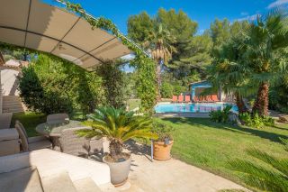house 7 Rooms for sale on LA CADIERE D AZUR (83740)