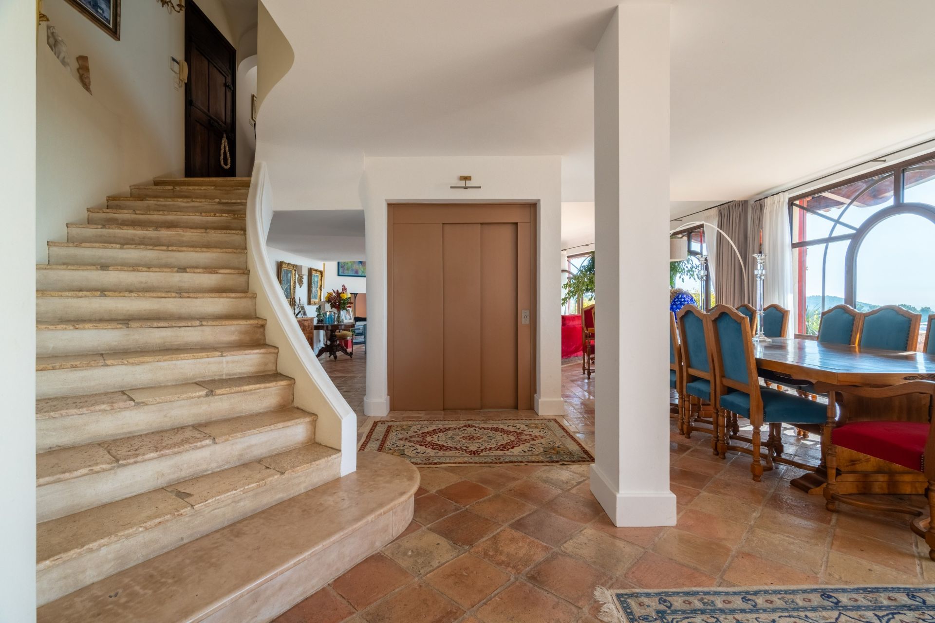 house 7 Rooms for sale on ST CYR SUR MER (83270)