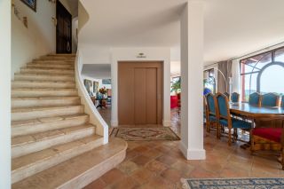 house 7 Rooms for sale on ST CYR SUR MER (83270)