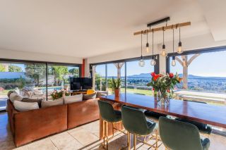 house 6 Rooms for sale on OLLIOULES (83190)