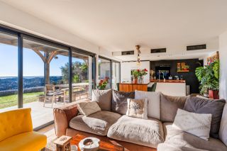 house 6 Rooms for sale on OLLIOULES (83190)