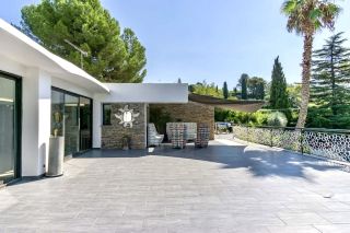 house 7 Rooms for seasonal rent on LE CASTELLET (83330)