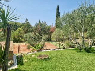 house 7 Rooms for seasonal rent on LE CASTELLET (83330)