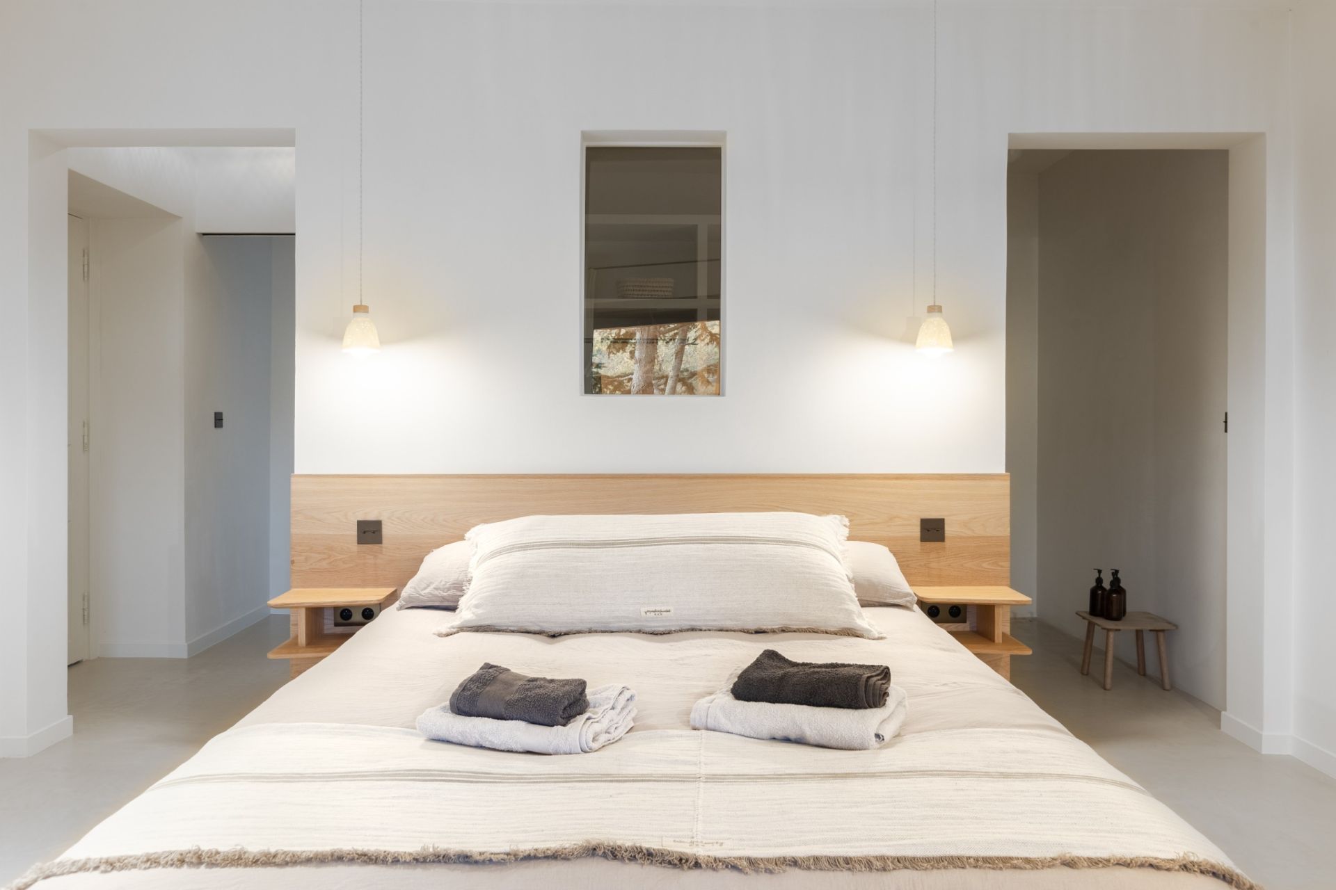 house 6 Rooms for seasonal rent on BORMES LES MIMOSAS (83230)