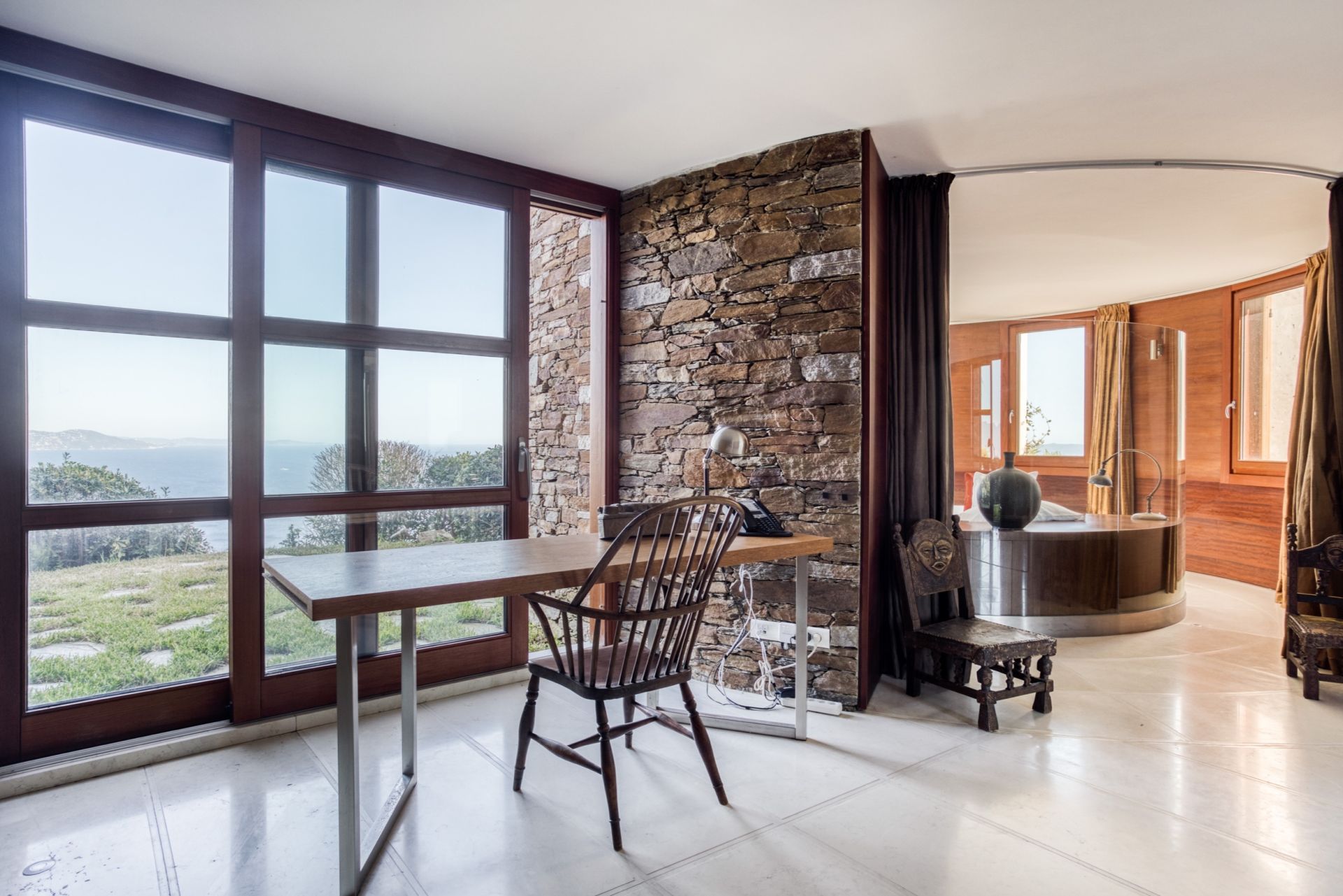 villa 10 Pièces en location saisonnière sur BORMES LES MIMOSAS (83230)