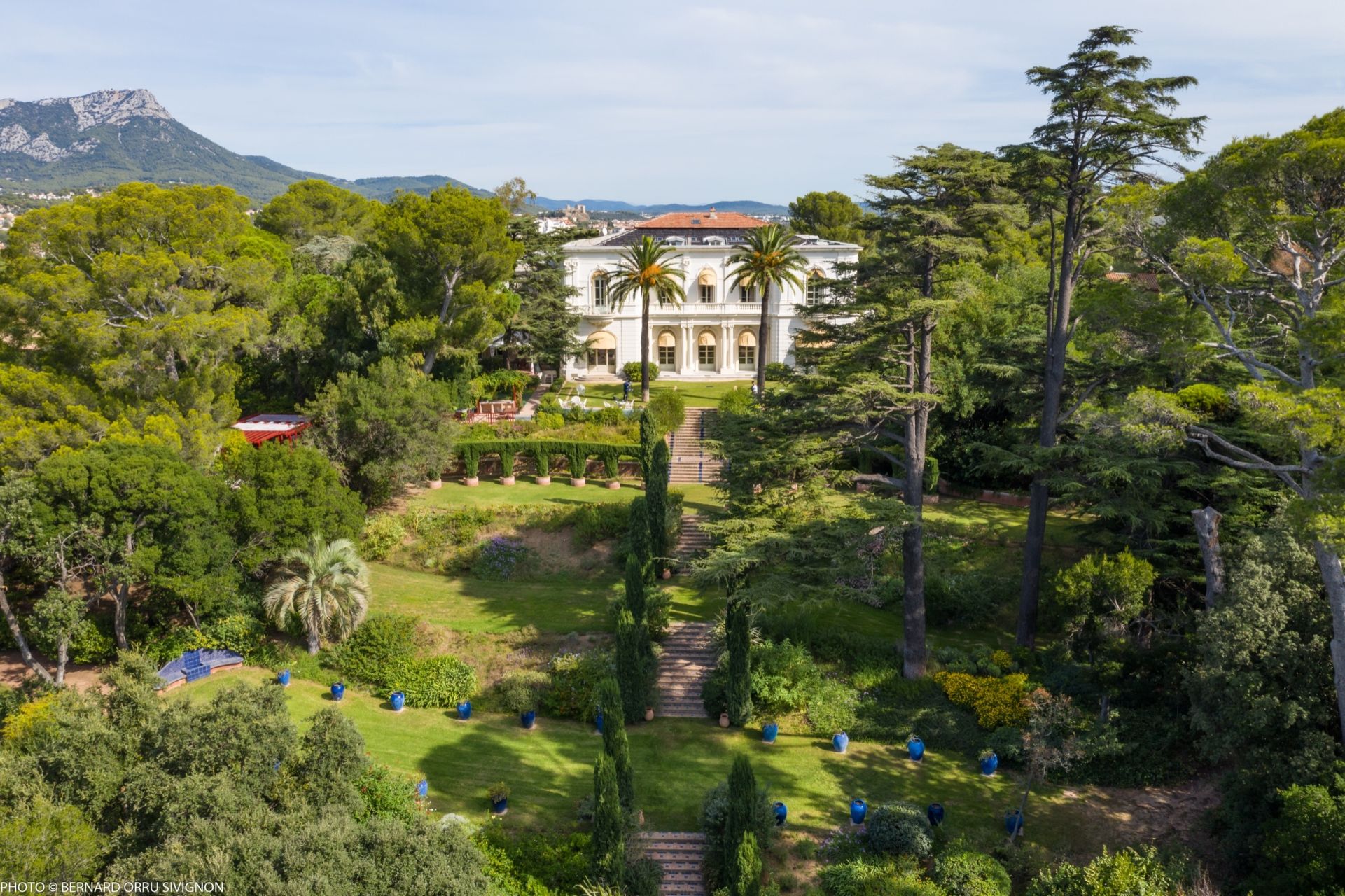 castle 28 Rooms for seasonal rent on LE PRADET (83220)