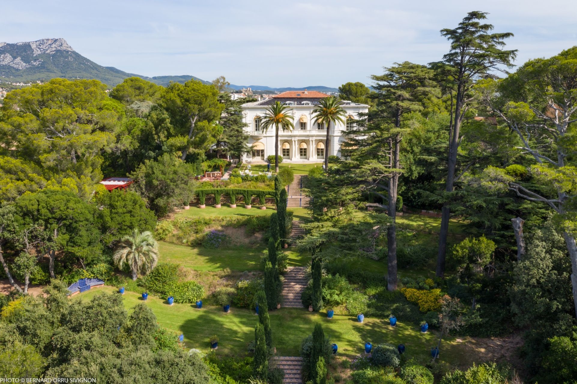 château 28 Pièces en location saisonnière sur LE PRADET (83220)