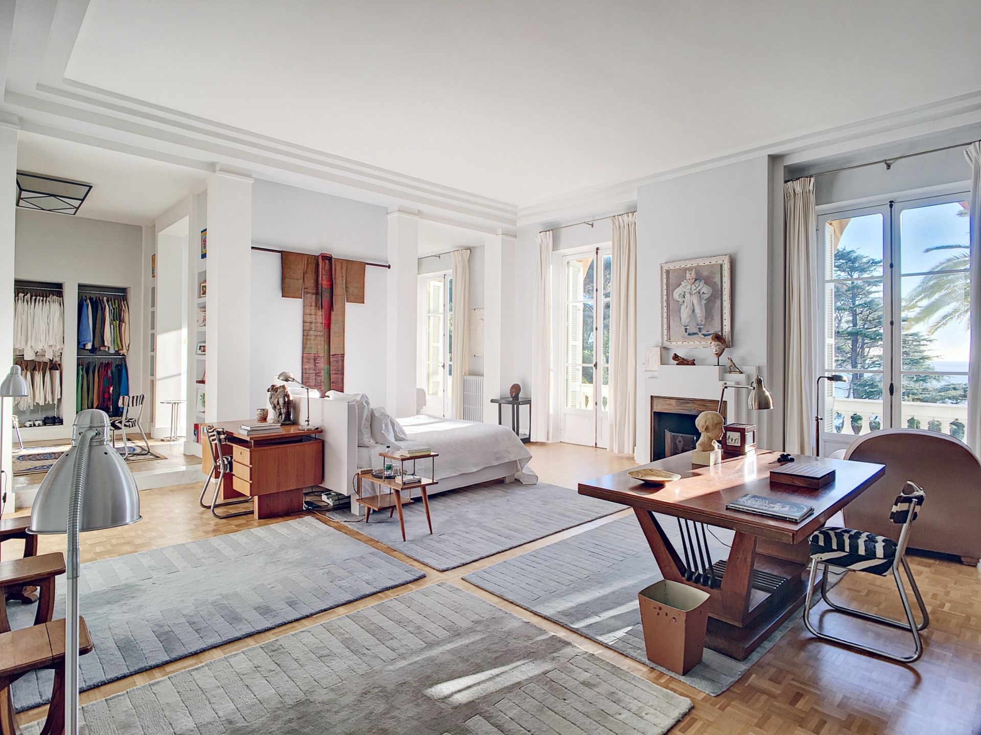 castle 28 Rooms for seasonal rent on LE PRADET (83220)