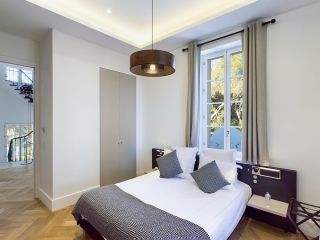 mansion 6 Rooms for seasonal rent on LA SEYNE SUR MER (83500)