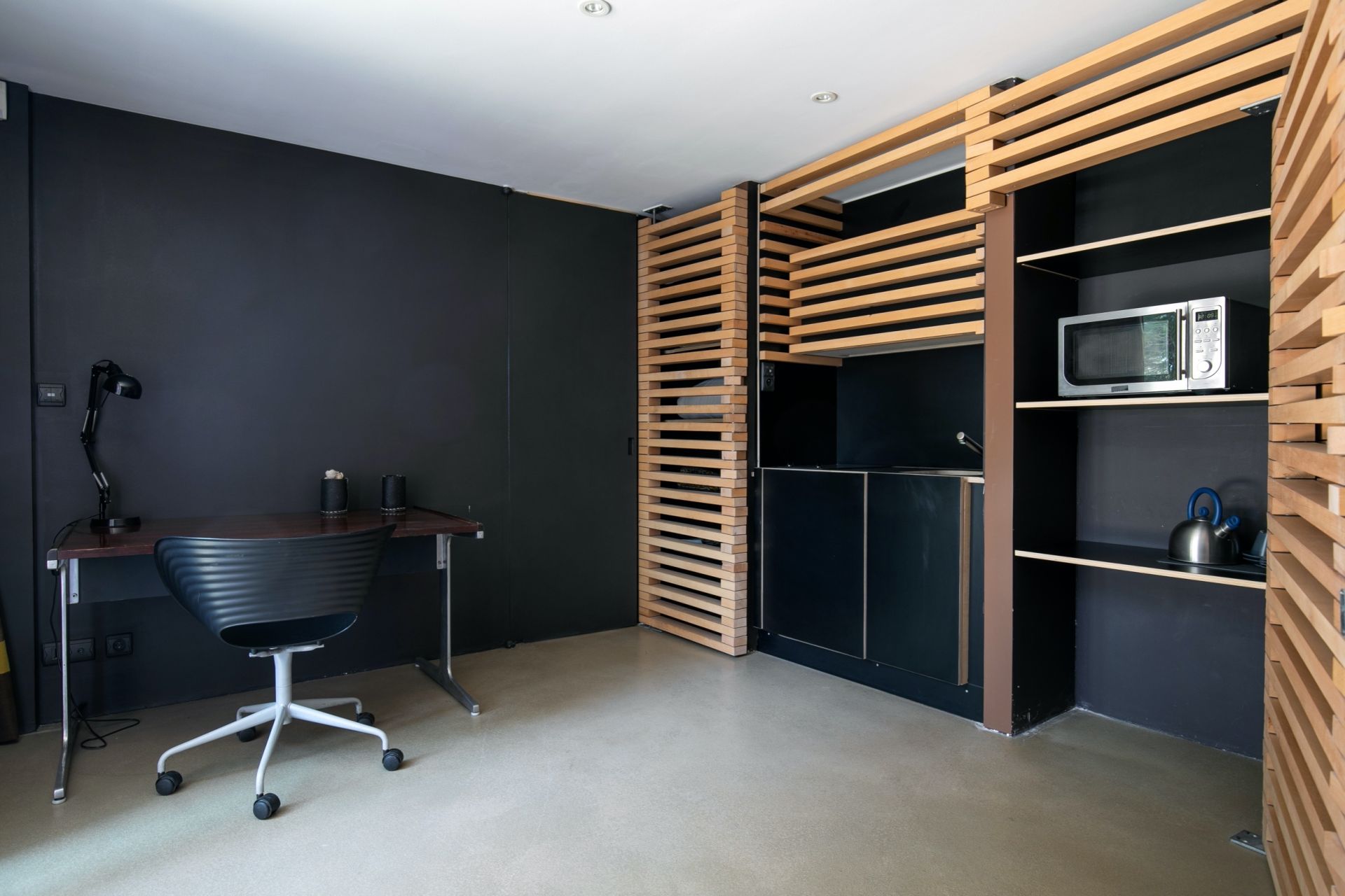 villa 5 Rooms for seasonal rent on BANDOL (83150)