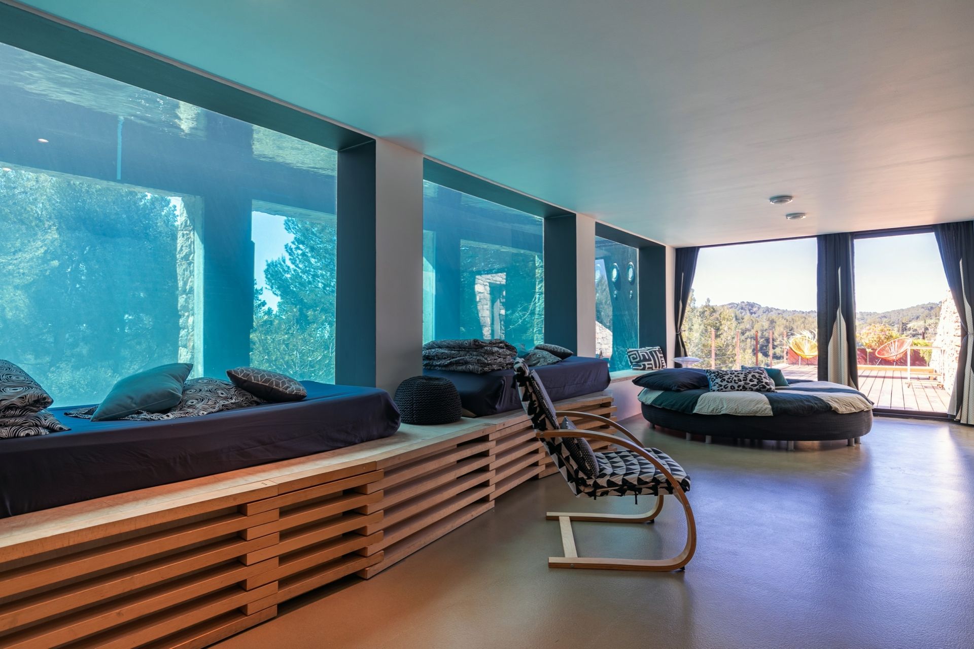 villa 5 Rooms for seasonal rent on BANDOL (83150)