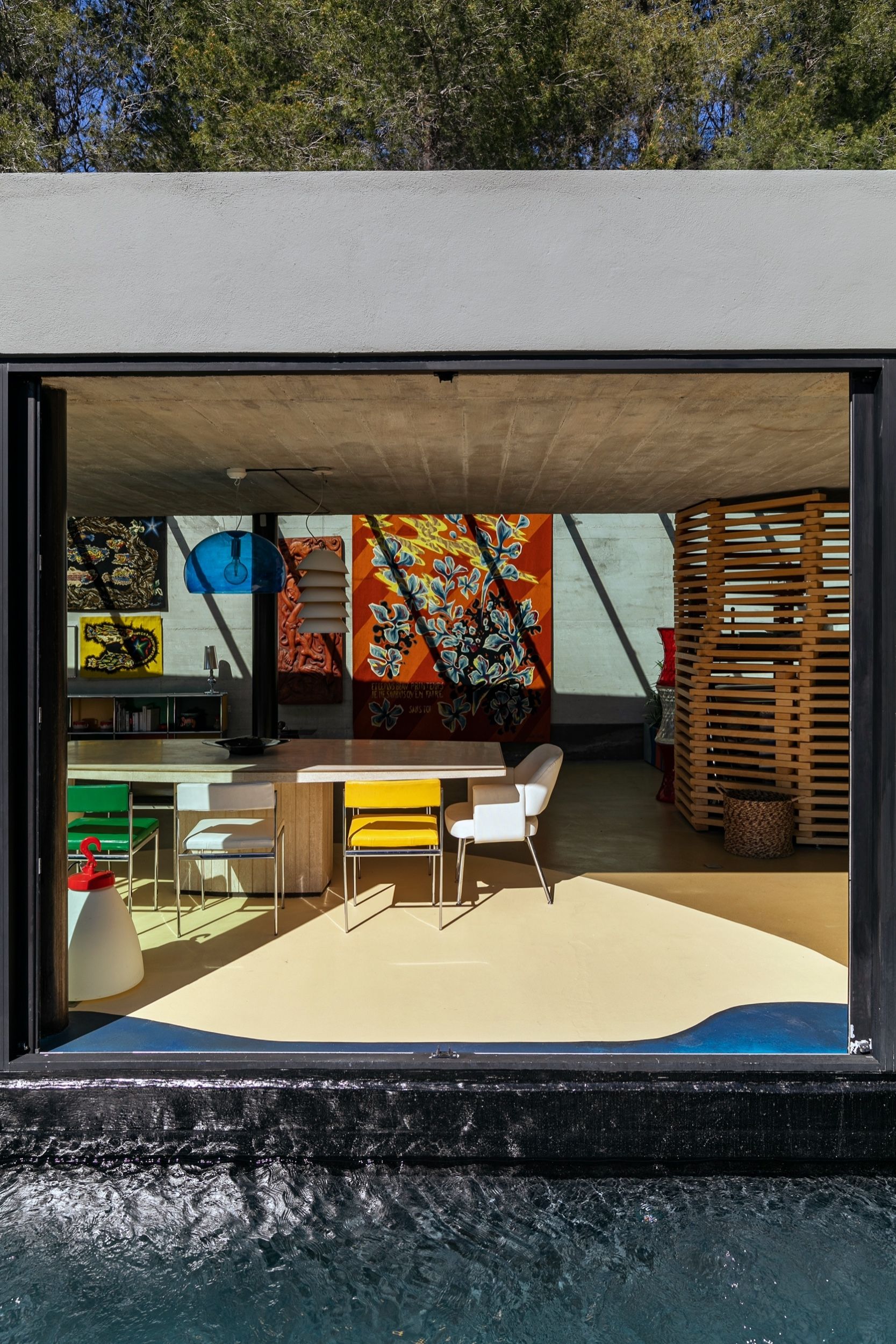 villa 5 Rooms for seasonal rent on BANDOL (83150)