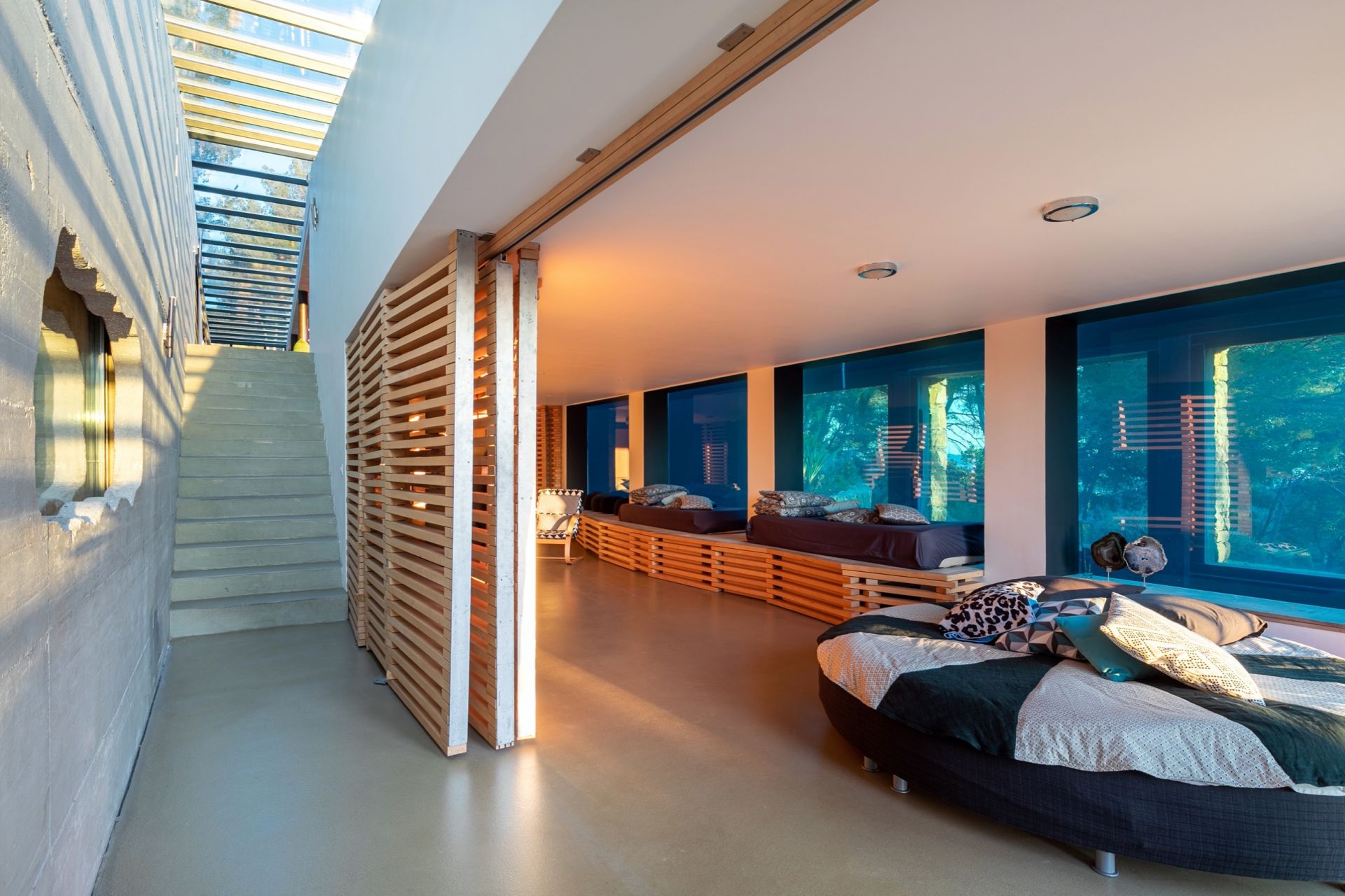 villa 5 Rooms for seasonal rent on BANDOL (83150)