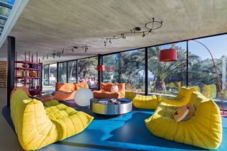 villa 5 Rooms for seasonal rent on BANDOL (83150)