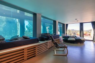 villa 5 Rooms for seasonal rent on BANDOL (83150)