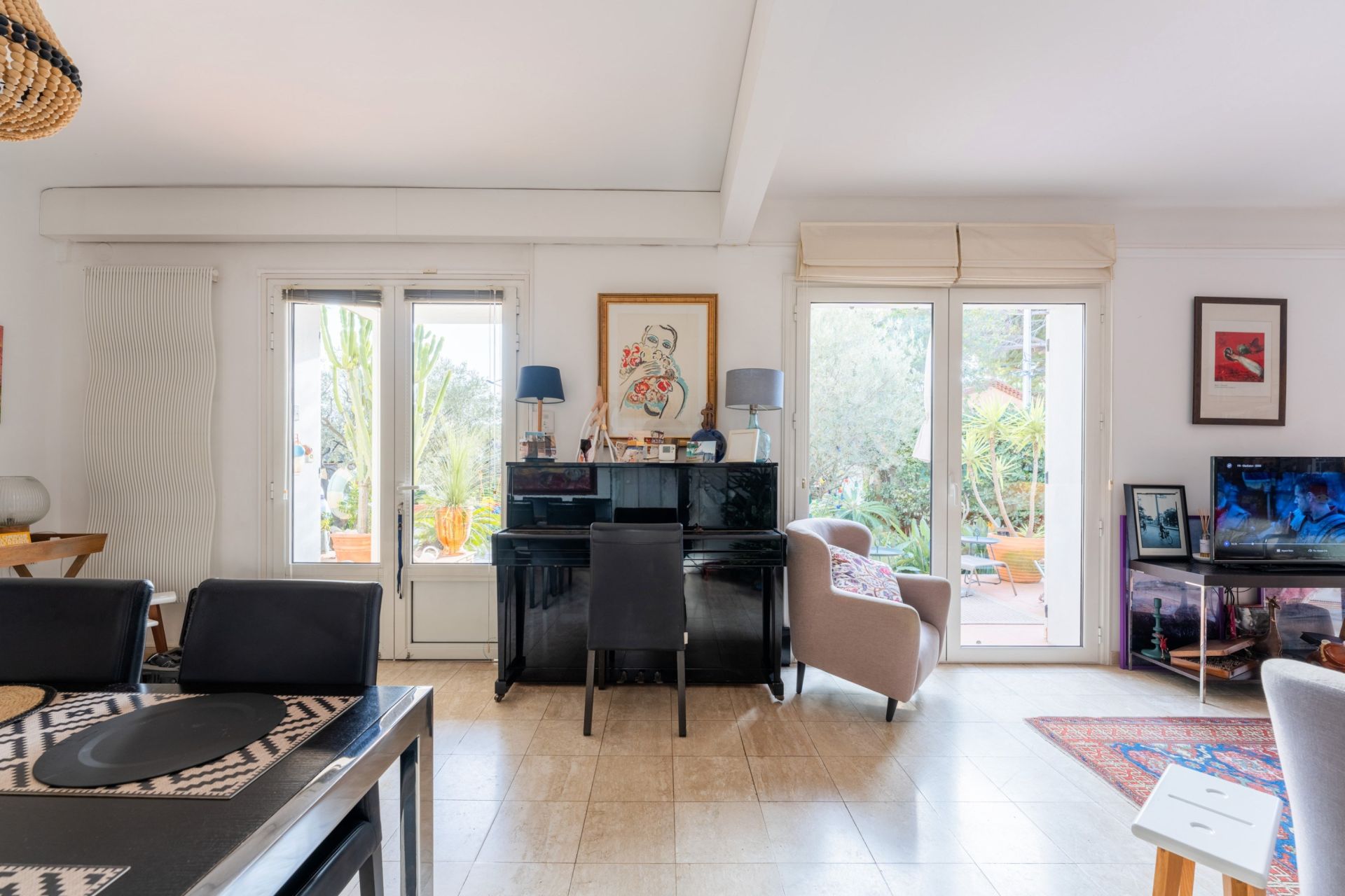 house 9 Rooms for sale on BANDOL (83150)