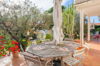 house 9 Rooms for sale on BANDOL (83150)