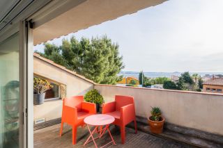 house 9 Rooms for sale on BANDOL (83150)