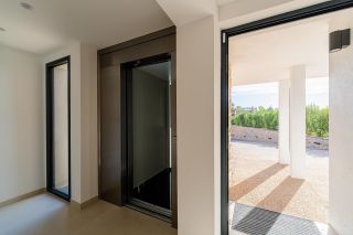 house 6 Rooms for sale on SANARY SUR MER (83110)