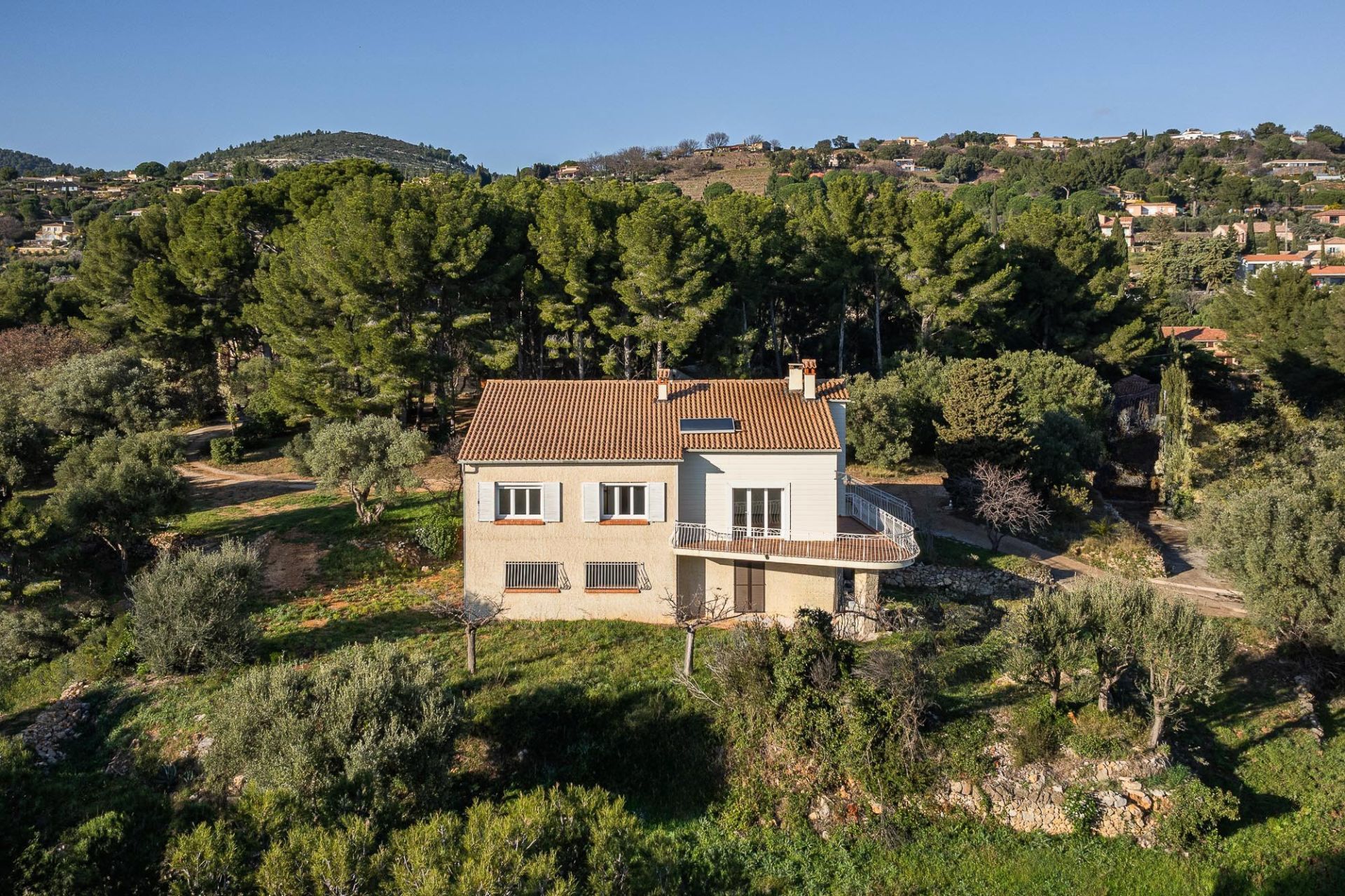 maison 6 Pièces en vente sur OLLIOULES (83190)