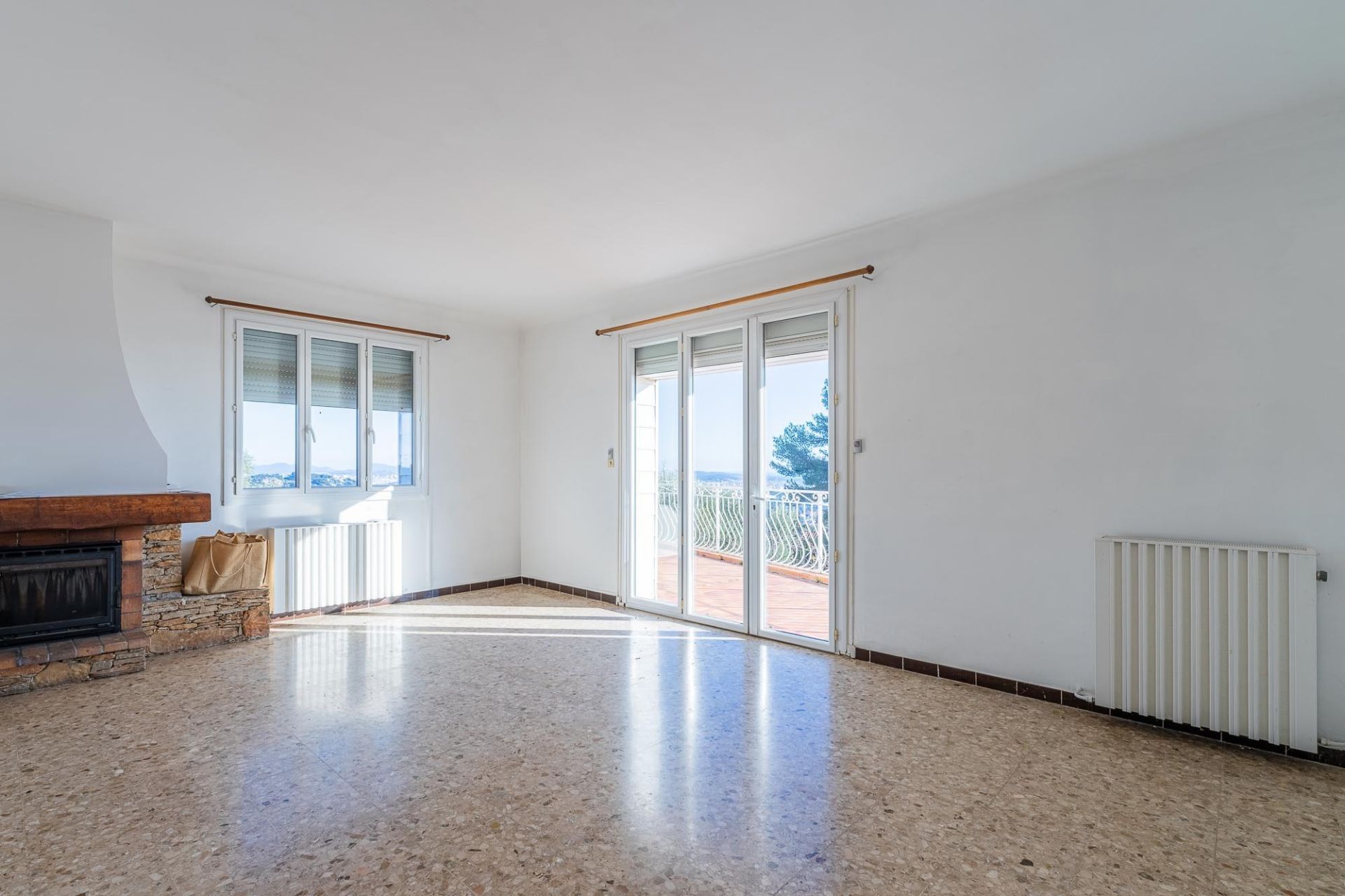 maison 6 Pièces en vente sur OLLIOULES (83190)