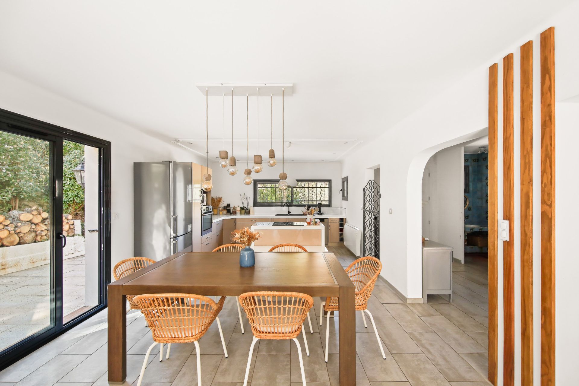 house 6 Rooms for sale on TOULON (83000)