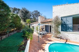 house 6 Rooms for sale on TOULON (83000)