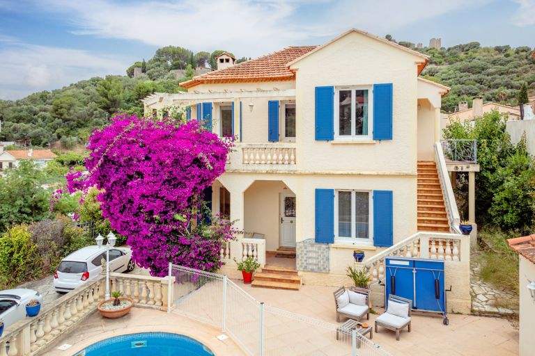 maison 8 Pièces en vente sur HYERES (83400)