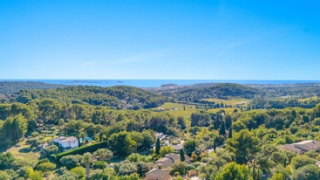 Our Selection of Exceptional Homes in Ollioules